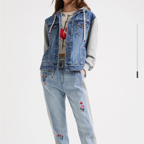 NWOT Sold out Desigual Denim Jacket with removable Gray Hood - Picture 9 of 16